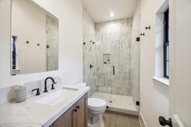 6227 Grovewood Lane, Houston, TX 77008