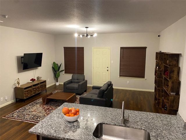 6513 Knox Street, Houston, TX 77091