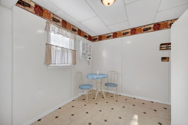 2342 Amherst Street, Des Moines, IA 50313