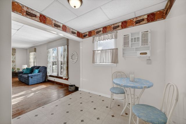 2342 Amherst Street, Des Moines, IA 50313