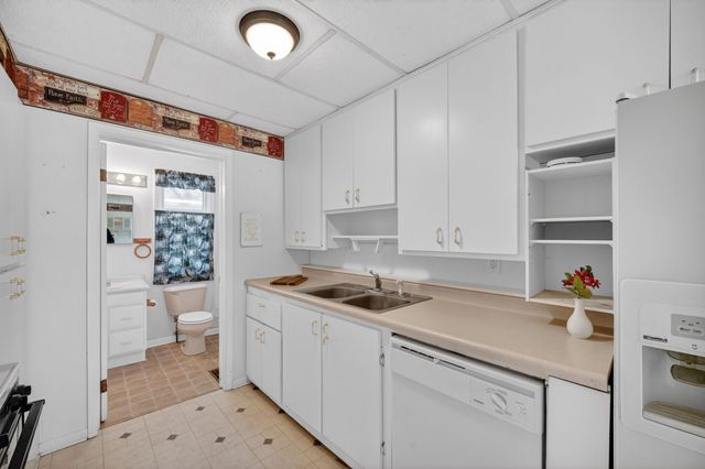 2342 Amherst Street, Des Moines, IA 50313