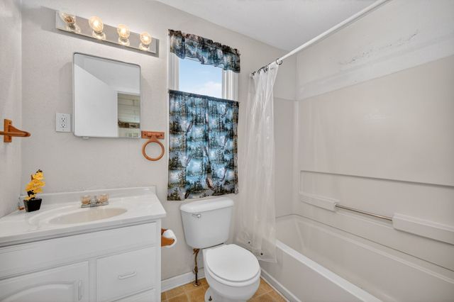 2342 Amherst Street, Des Moines, IA 50313