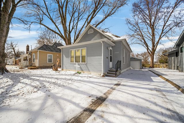 2342 Amherst Street, Des Moines, IA 50313
