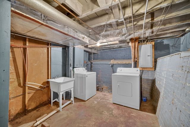 2342 Amherst Street, Des Moines, IA 50313