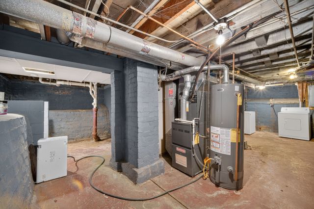 2342 Amherst Street, Des Moines, IA 50313
