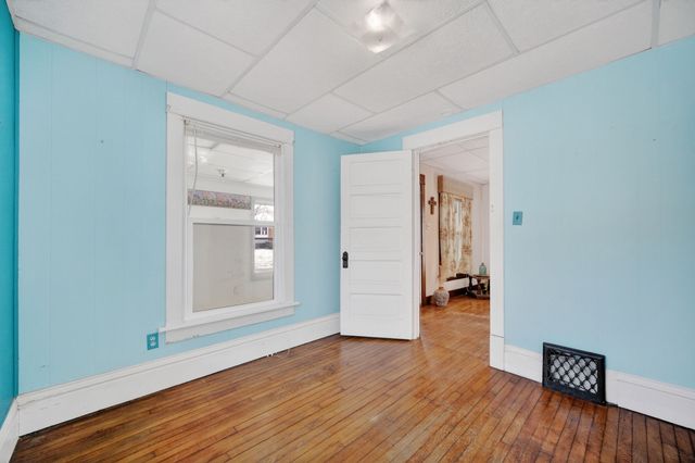 2342 Amherst Street, Des Moines, IA 50313