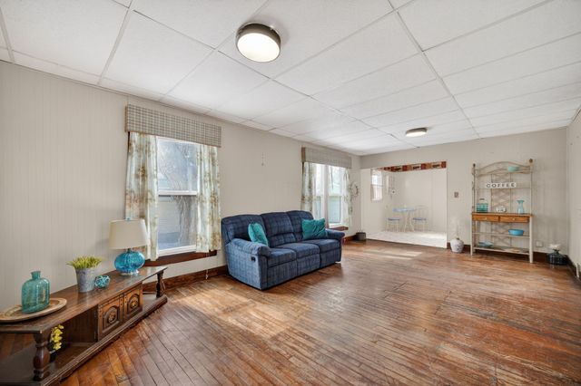 2342 Amherst Street, Des Moines, IA 50313