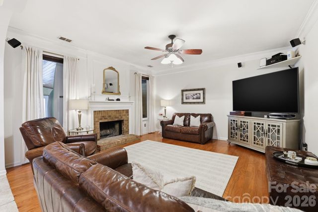 13934 Kings Carriage Lane, Charlotte, NC 28278