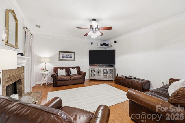 13934 Kings Carriage Lane, Charlotte, NC 28278