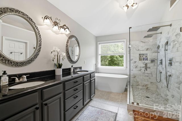 13934 Kings Carriage Lane, Charlotte, NC 28278