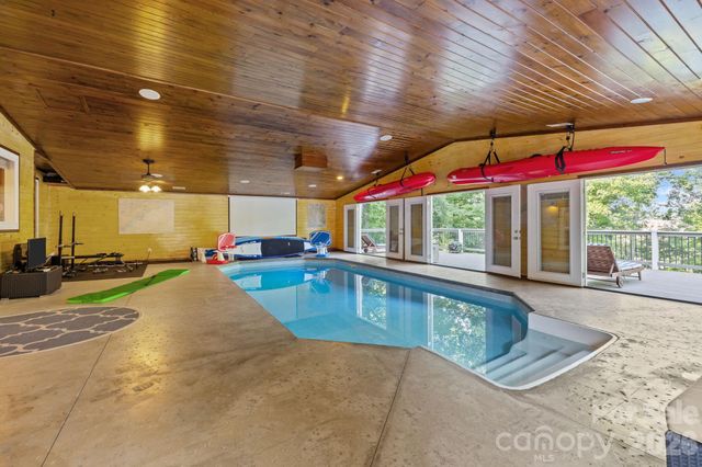 13934 Kings Carriage Lane, Charlotte, NC 28278