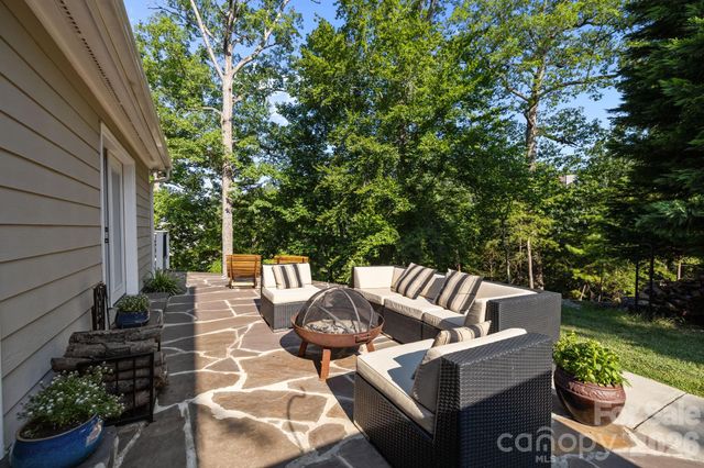 13934 Kings Carriage Lane, Charlotte, NC 28278