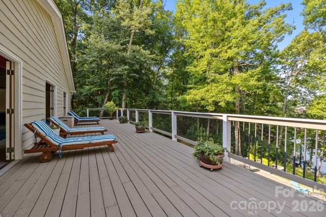13934 Kings Carriage Lane, Charlotte, NC 28278