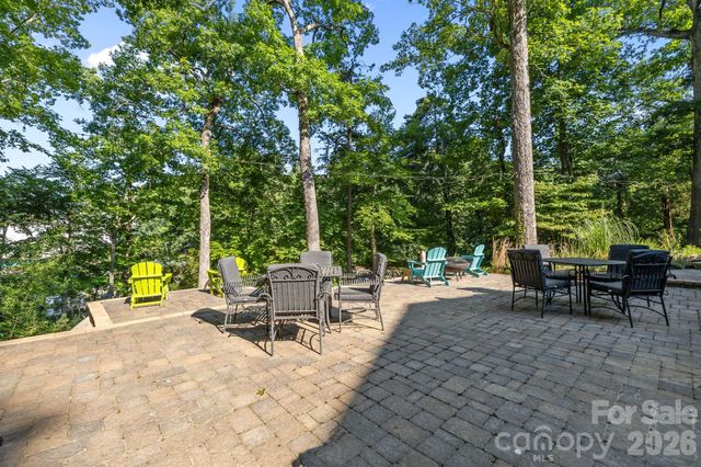 13934 Kings Carriage Lane, Charlotte, NC 28278