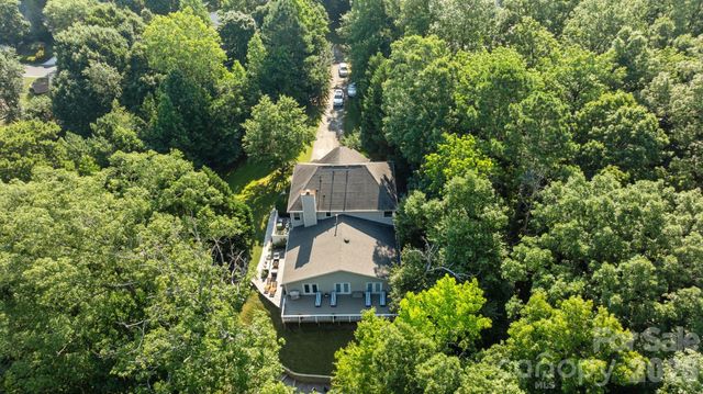 13934 Kings Carriage Lane, Charlotte, NC 28278