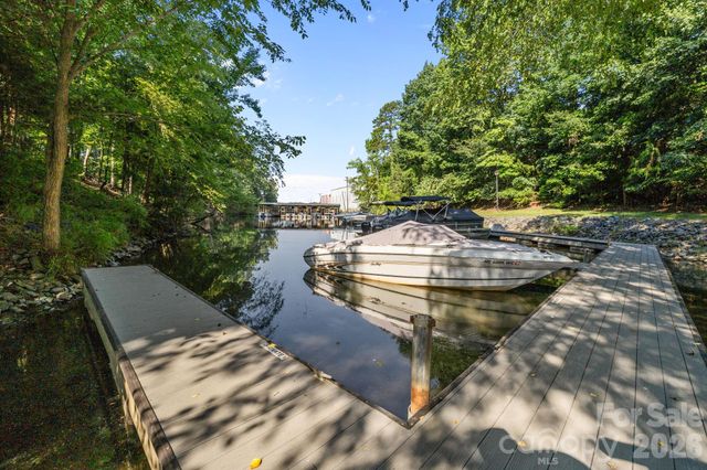 13934 Kings Carriage Lane, Charlotte, NC 28278