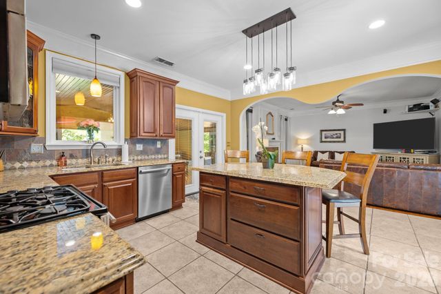 13934 Kings Carriage Lane, Charlotte, NC 28278