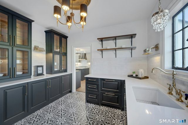 25 Wildwood Road, Stamford, CT 06903