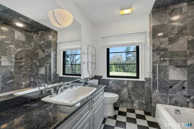 25 Wildwood Road, Stamford, CT 06903