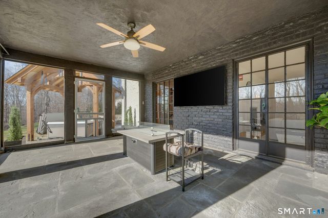 25 Wildwood Road, Stamford, CT 06903