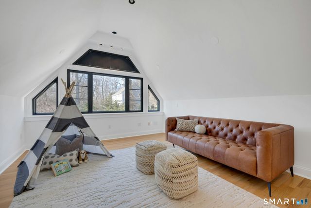 25 Wildwood Road, Stamford, CT 06903