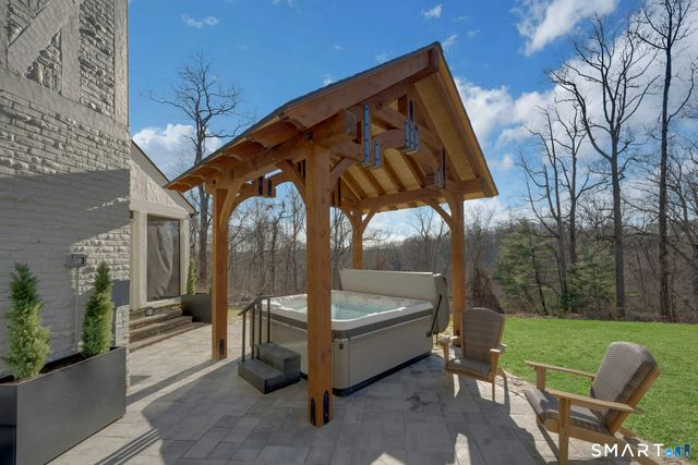 25 Wildwood Road, Stamford, CT 06903