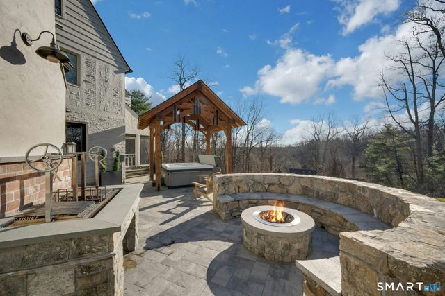 25 Wildwood Road, Stamford, CT 06903