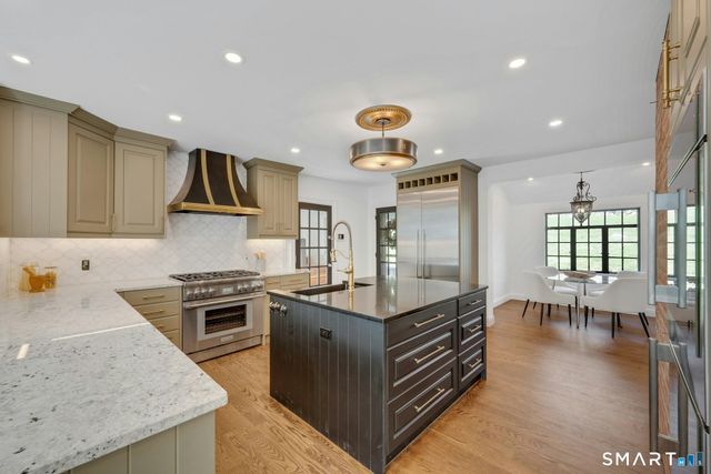 25 Wildwood Road, Stamford, CT 06903