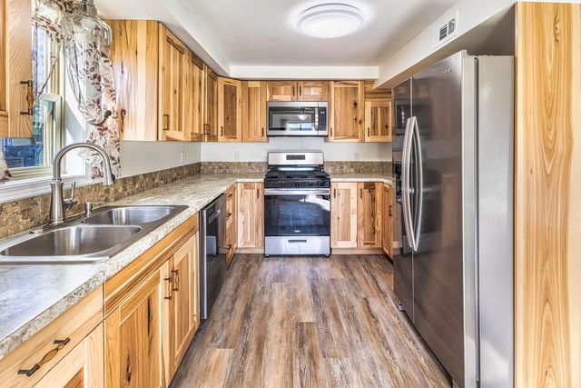 113 Wells Street, Houghton Lake, MI 48629