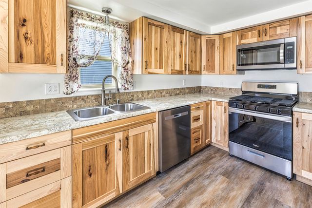 113 Wells Street, Houghton Lake, MI 48629