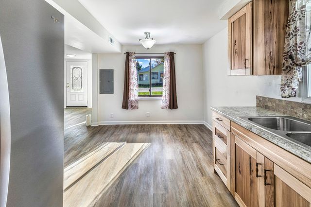 113 Wells Street, Houghton Lake, MI 48629