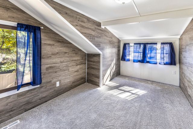 113 Wells Street, Houghton Lake, MI 48629