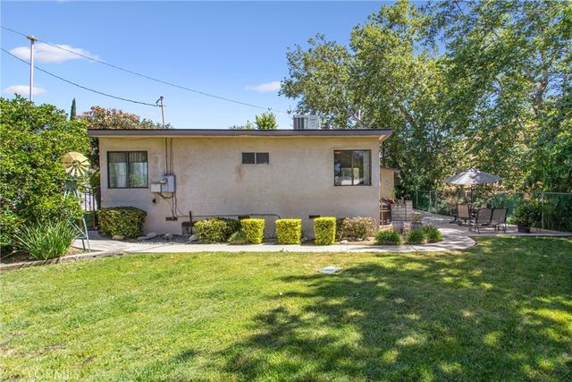 1218 Zanjero Court, Mentone, CA 92359