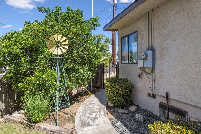 1218 Zanjero Court, Mentone, CA 92359
