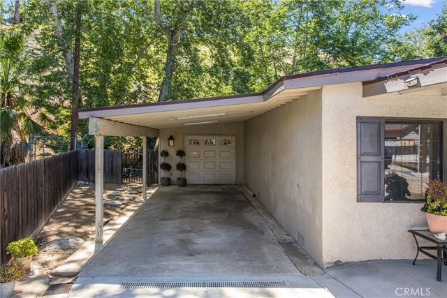 1218 Zanjero Court, Mentone, CA 92359