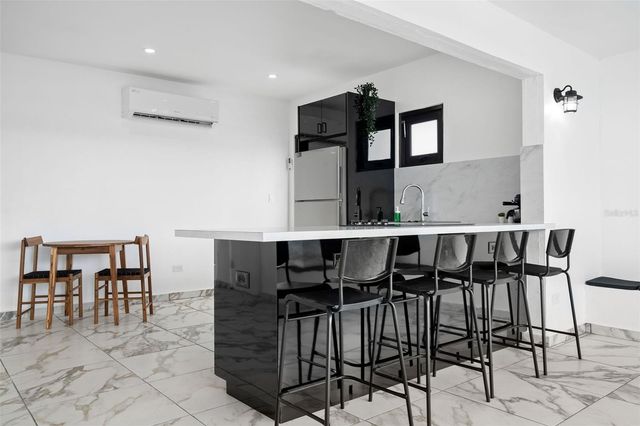 1035 CALLE MARGINAL VILLAMAR, Carolina, PR 00979