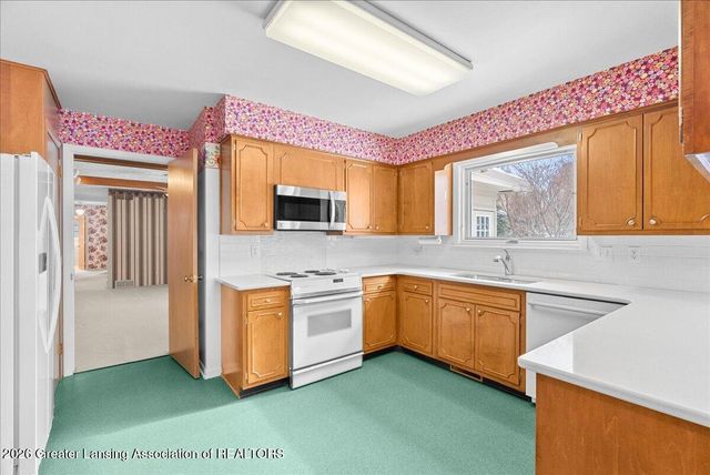 938 Applegate Lane, East Lansing, MI 48823