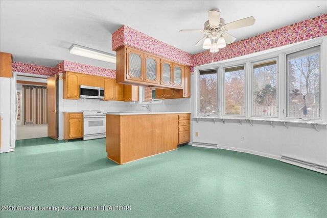 938 Applegate Lane, East Lansing, MI 48823