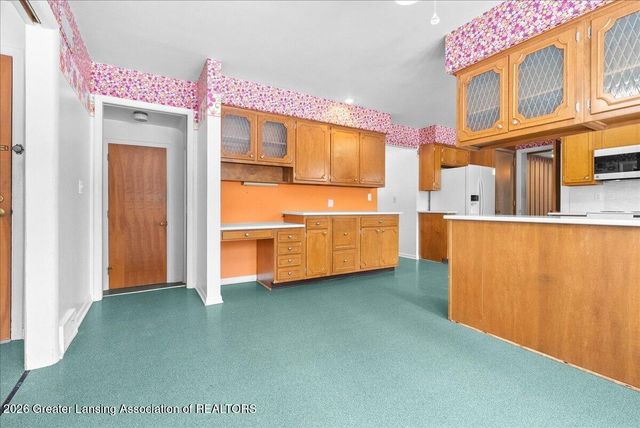 938 Applegate Lane, East Lansing, MI 48823