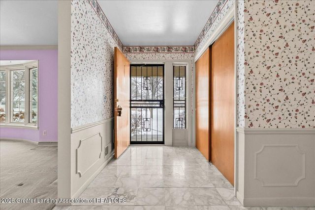 938 Applegate Lane, East Lansing, MI 48823