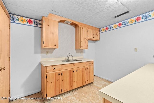 938 Applegate Lane, East Lansing, MI 48823