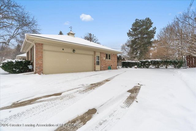 938 Applegate Lane, East Lansing, MI 48823