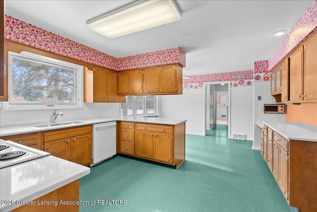 938 Applegate Lane, East Lansing, MI 48823