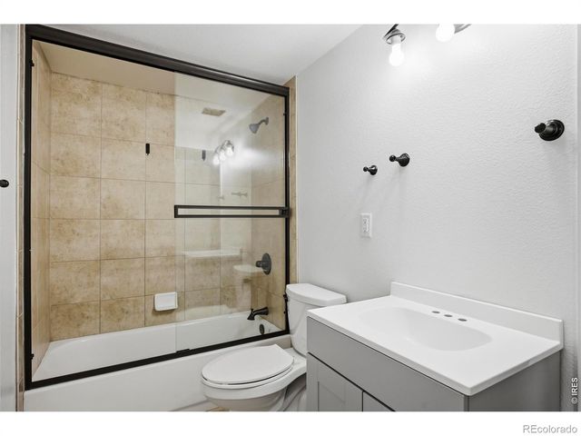 4009 Stoney Creek Drive, Fort Collins, CO 80525