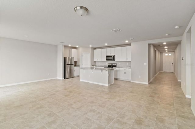 102 LOVELY COURT, Plant City, FL 33566