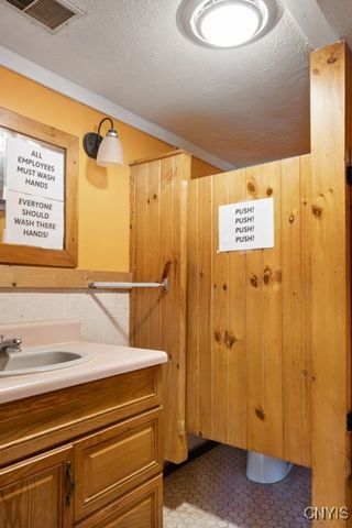 9646 US Route 20, Bridgewater, NY 13313