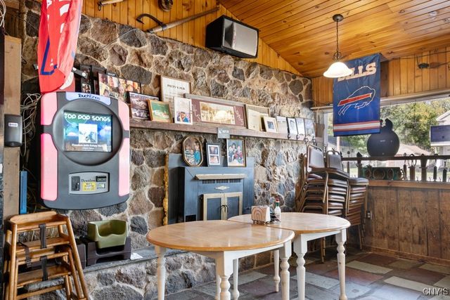 9646 US Route 20, Bridgewater, NY 13313