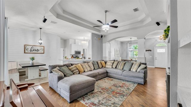 3911 SMOKE RISE COURT, Valrico, FL 33594