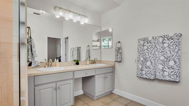 3911 SMOKE RISE COURT, Valrico, FL 33594