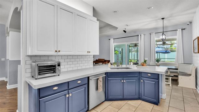 3911 SMOKE RISE COURT, Valrico, FL 33594